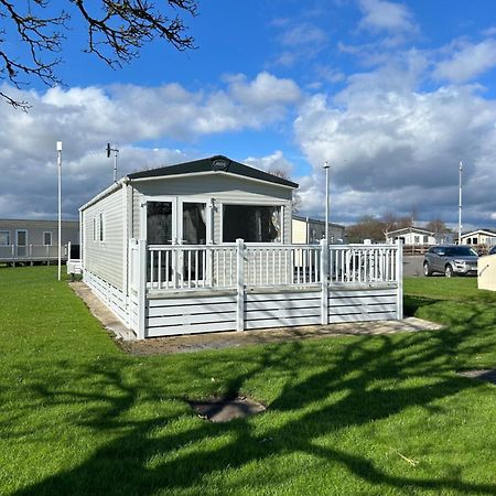ホテル Bertie-By-The-Sea At Hoburne Naish ハイクリフ エクステリア 写真