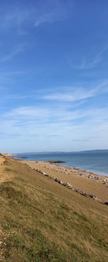 ホテル Bertie-By-The-Sea At Hoburne Naish ハイクリフ エクステリア 写真